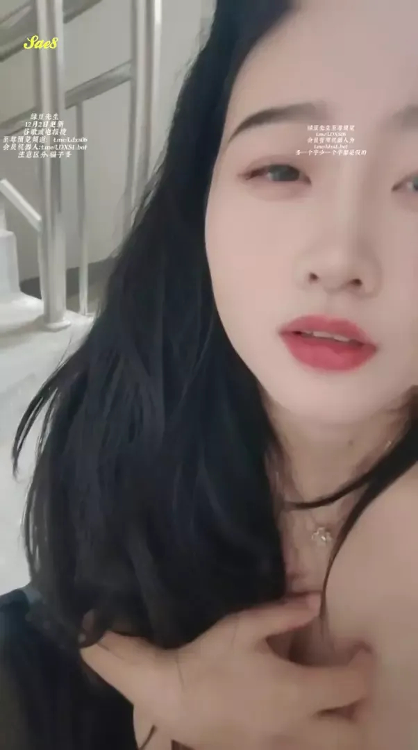 极品巨乳淫妻娍原创又来偷野男人了楼梯间激情